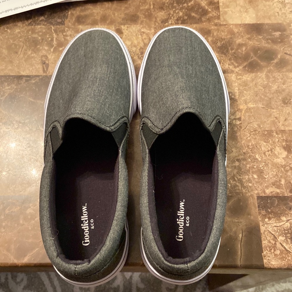 Mens dress shoes